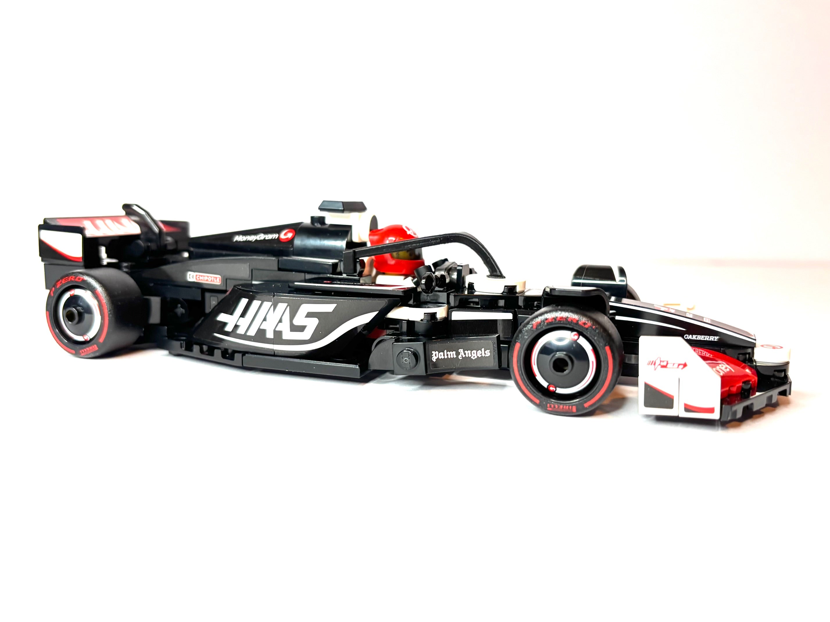 Lego Speed Champions - MoneyGram Haas F1® Team VF-24 Race Car #77250 - Upgraded Halo