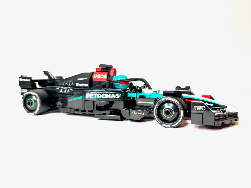 Lego Speed Champions - Mercedes-AMG F1® W15 Race Car #77244 - Upgraded Halo